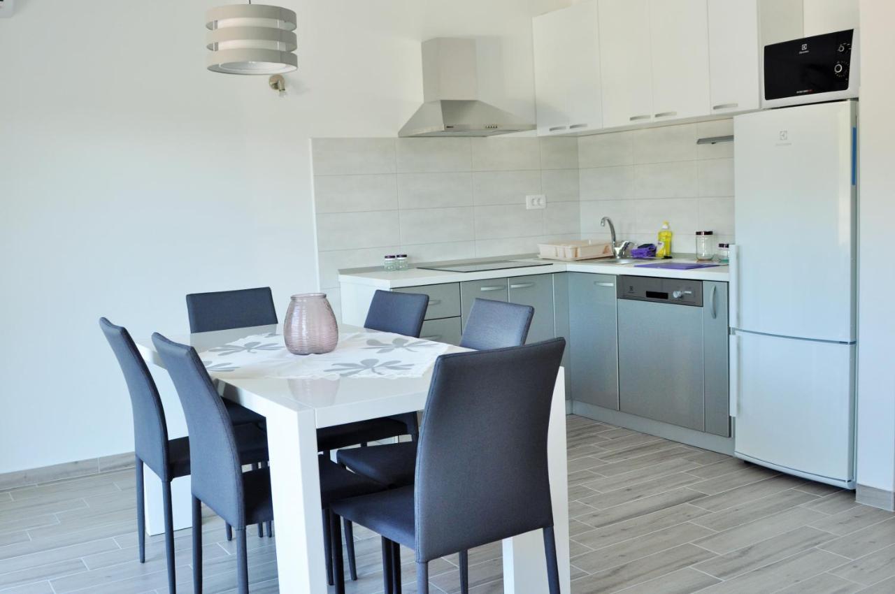 Apartments Zora Rogoznica  Kültér fotó