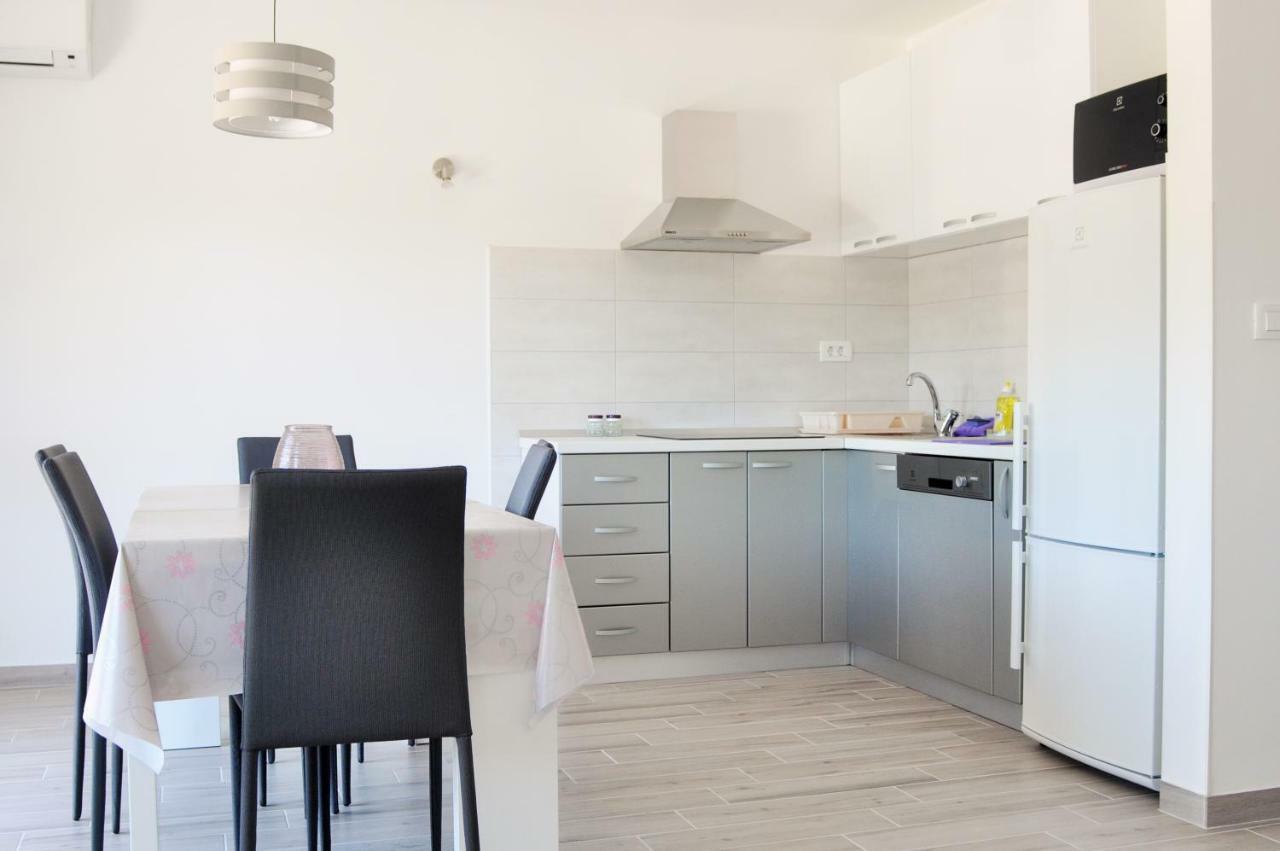 Apartments Zora Rogoznica  Kültér fotó