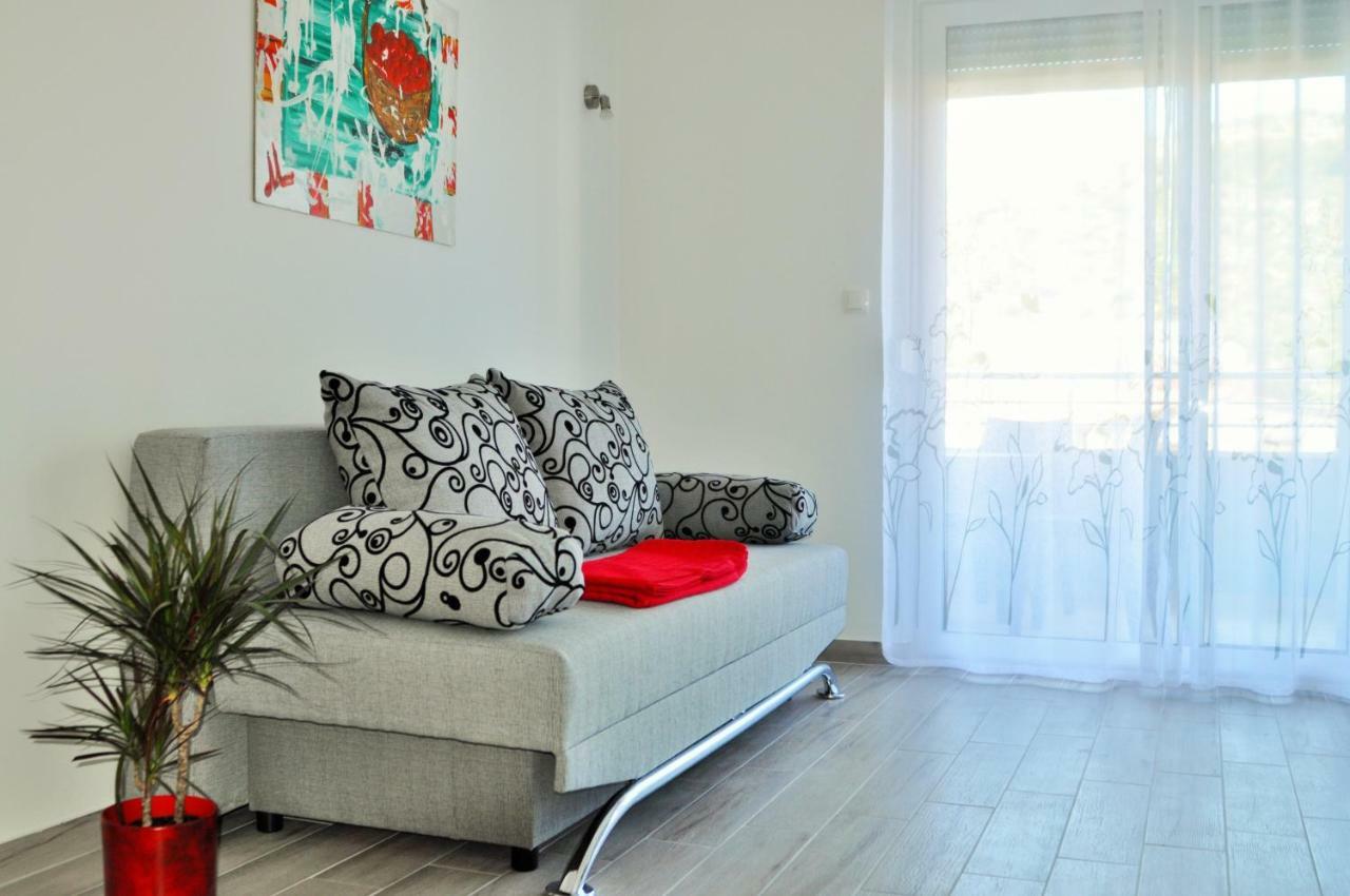 Apartments Zora Rogoznica  Kültér fotó