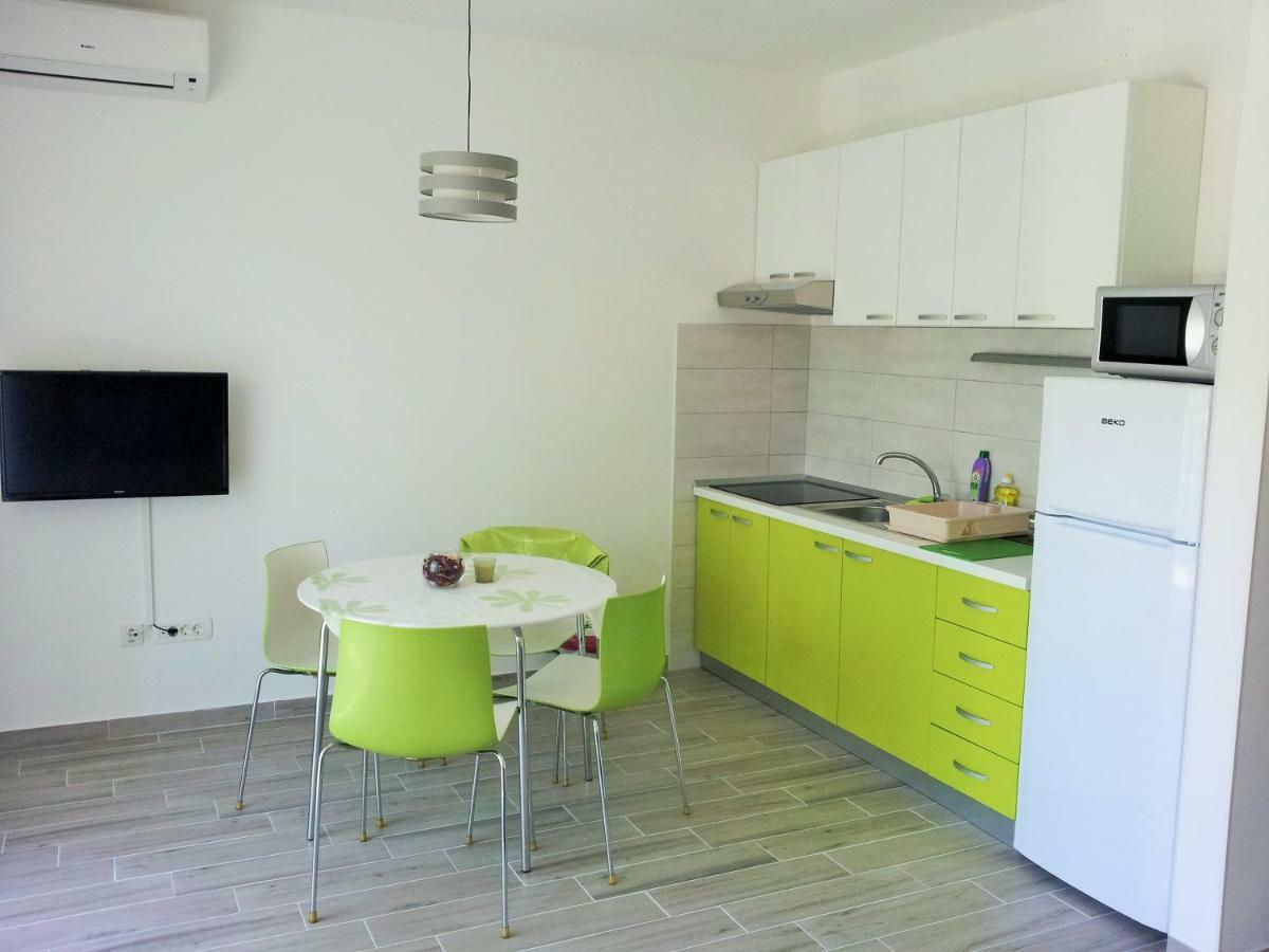 Apartments Zora Rogoznica  Kültér fotó