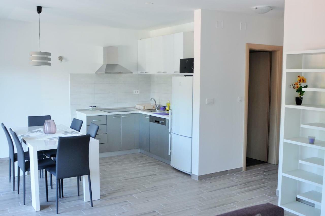 Apartments Zora Rogoznica  Kültér fotó