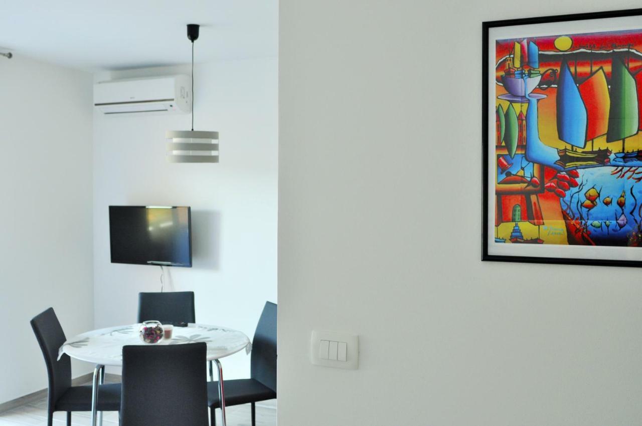 Apartments Zora Rogoznica  Kültér fotó