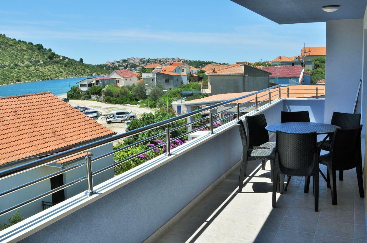 Apartments Zora Rogoznica  Kültér fotó